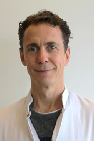 Profielfoto Dhr. drs. R. van der Schatte Olivier